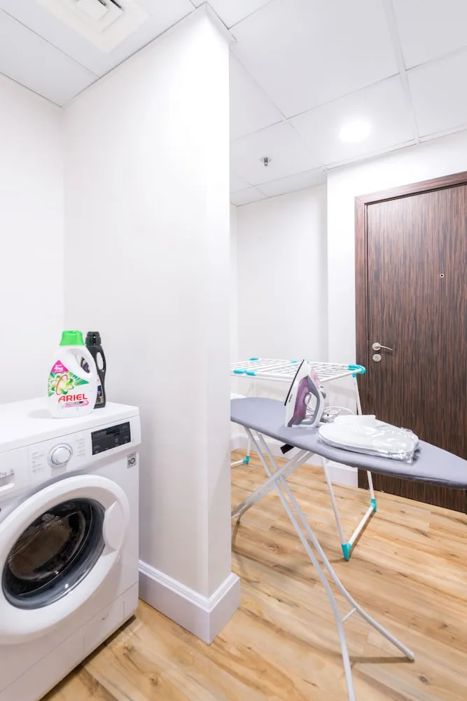 Deluxe 2BR Apartment