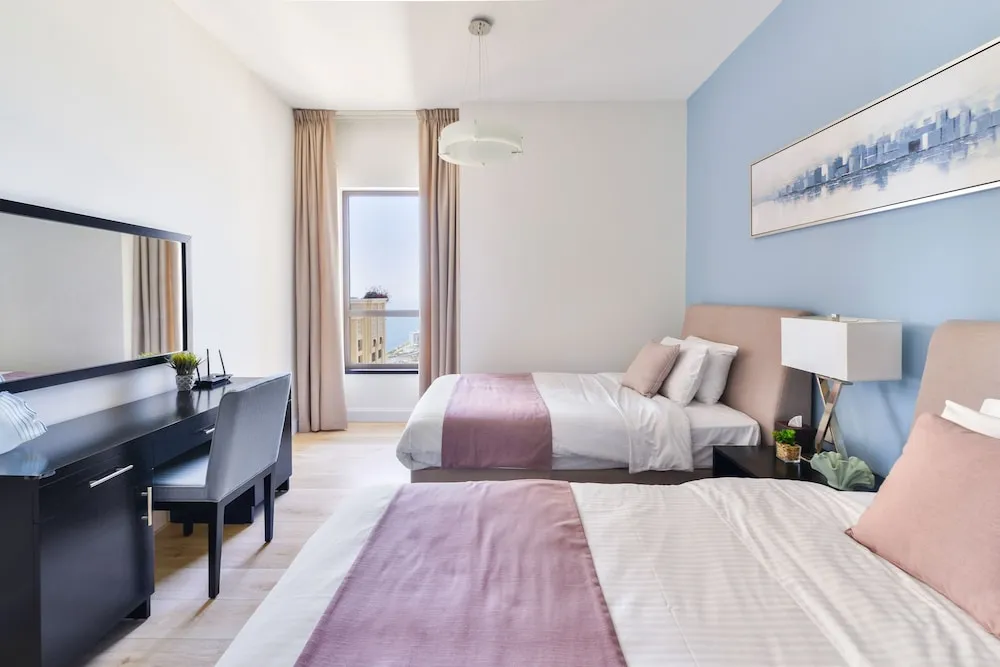 Deluxe 2BR Apartment