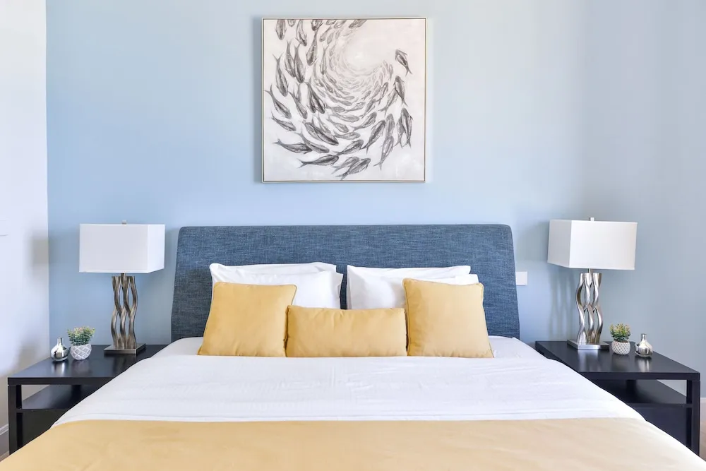 Deluxe 2BR Apartment