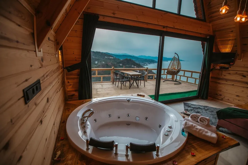 Deluxe Dört Kişilik Oda, Deniz Manzaralı