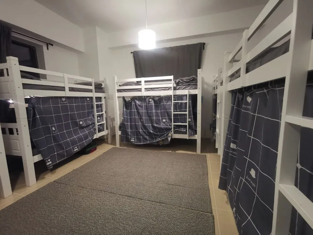Deluxe Ortak Ranzalı Oda, Kısmi Deniz Manzarası