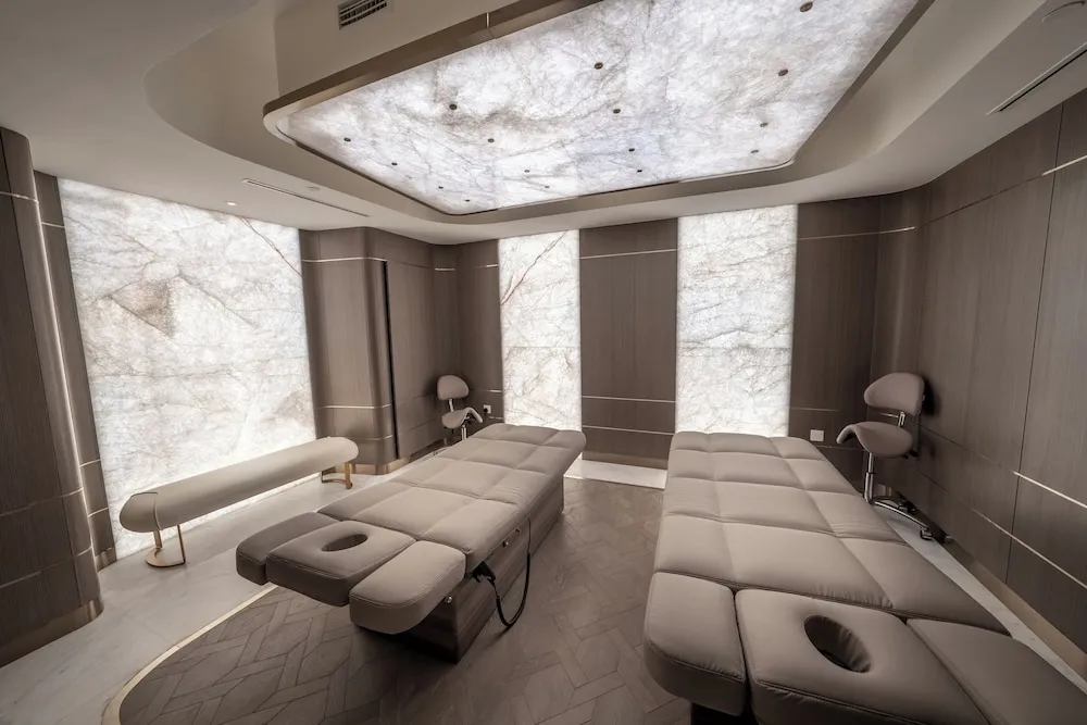 EPIC Three-Bedroom Pool Party Suite with XL Pool