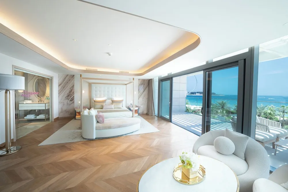 EPIC Three-Bedroom Pool Party Suite with XL Pool