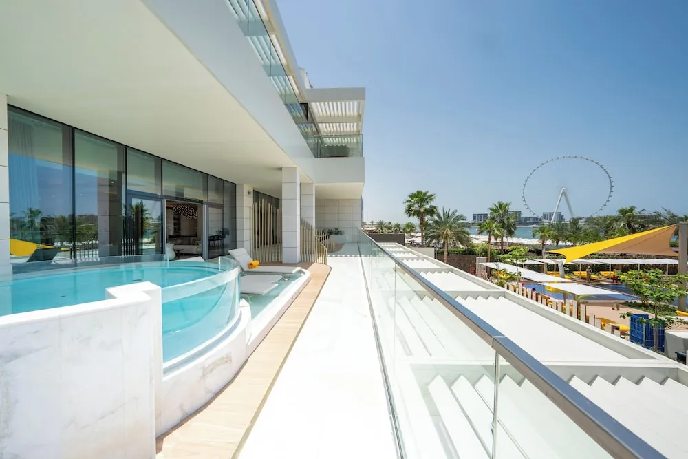 EPIC Three-Bedroom Pool Party Suite with XL Pool