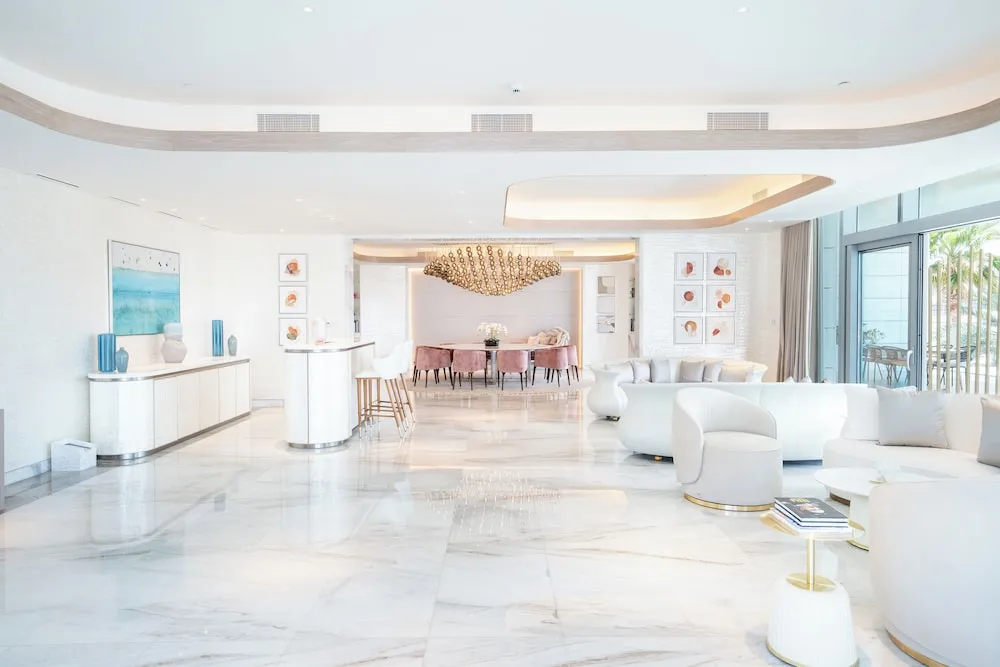 EPIC Three-Bedroom Pool Party Suite with XL Pool