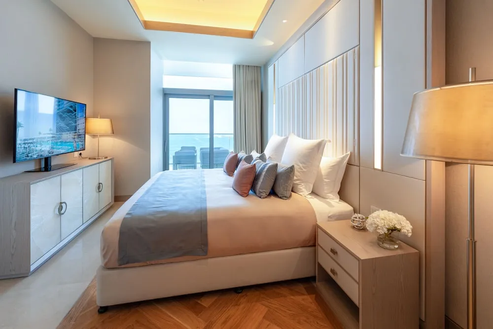 Gorgeous One Bedroom Suite