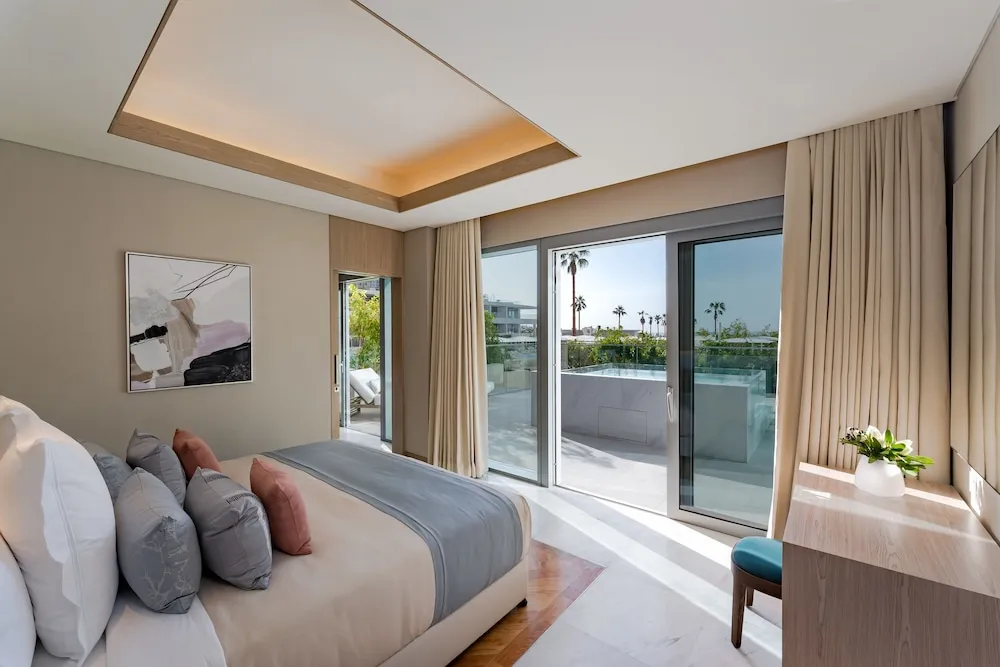 Two Bedroom Pool Party Suite with XL Pool