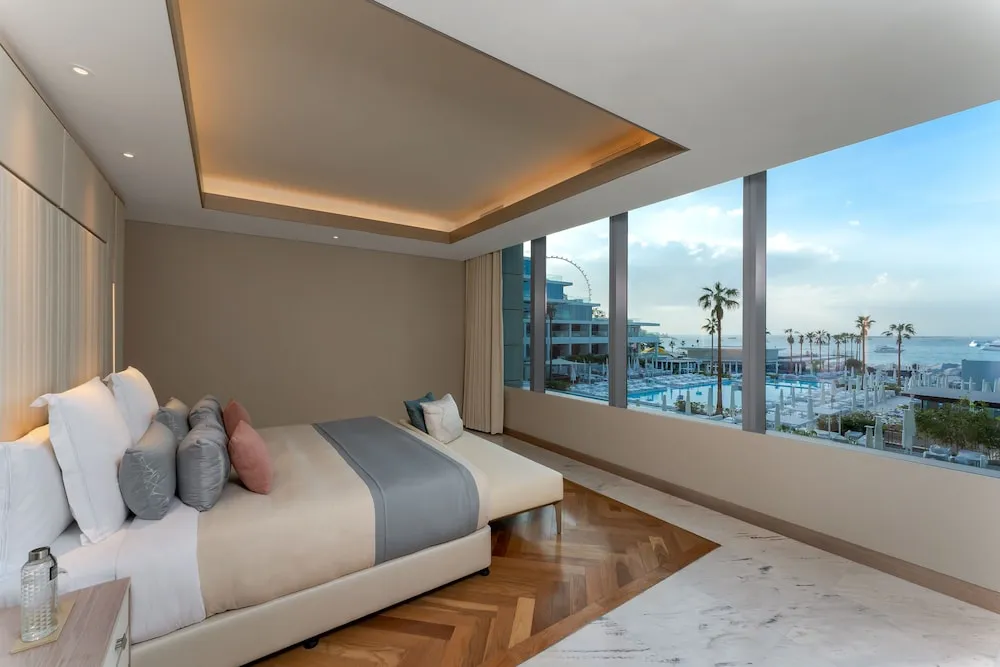 Two Bedroom Pool Party Suite with XL Pool