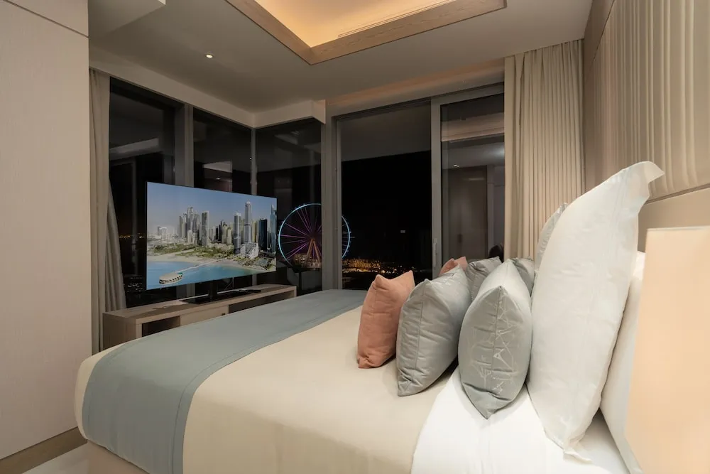 Three Bedroom Residence with XL Pool