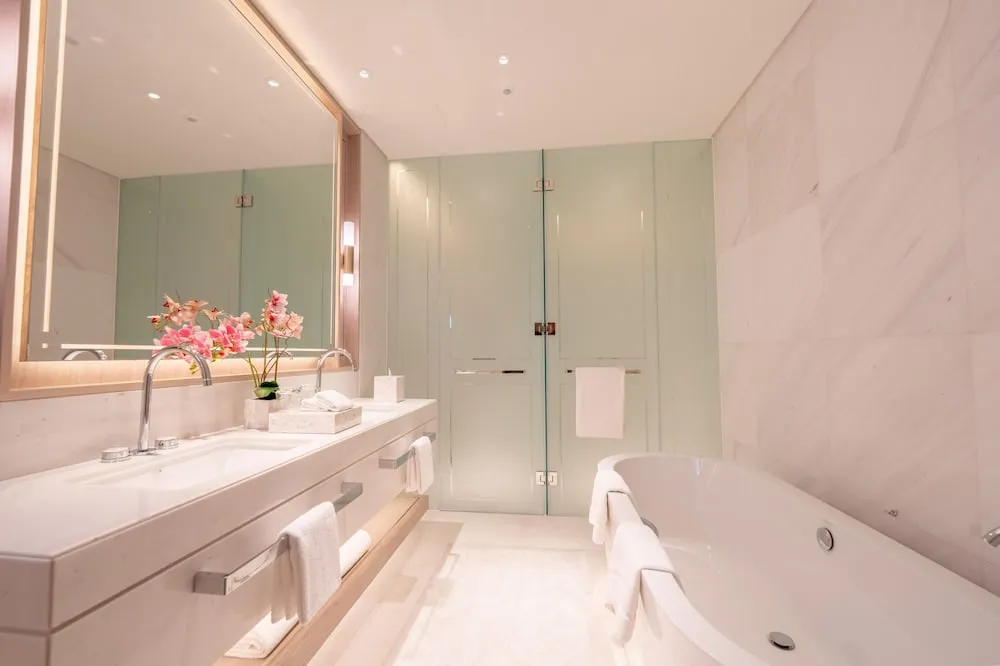Three Bedroom Residence with XL Pool