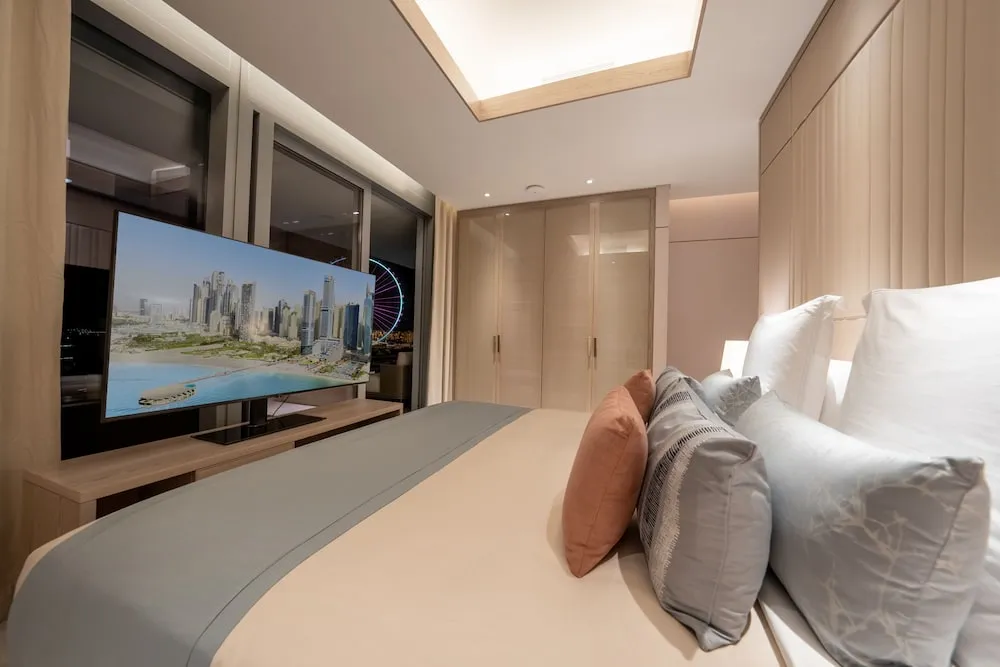 Three Bedroom Residence with XL Pool