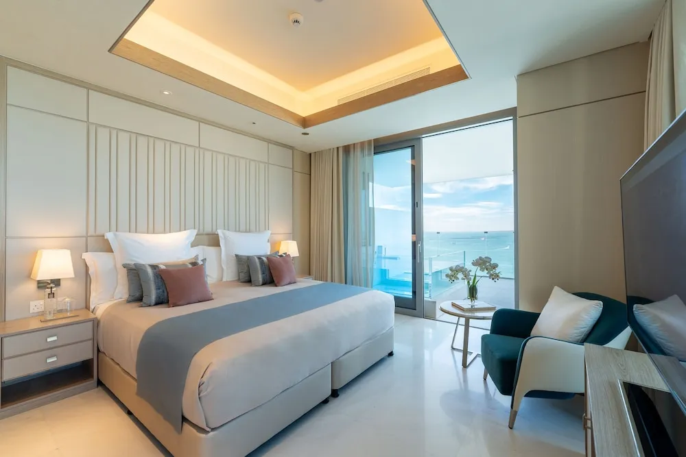 One Bedroom Residence with Pool