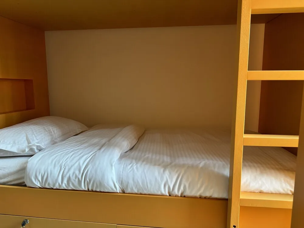 Deluxe Ortak Ranzalı Oda