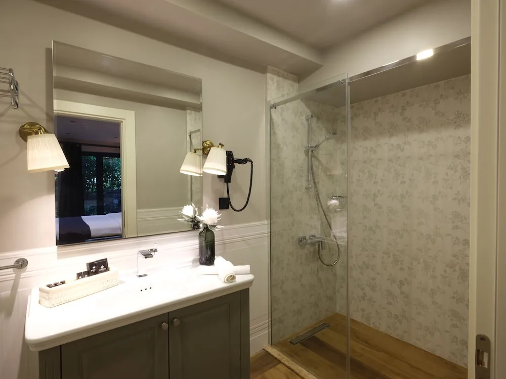 Deluxe Tek Büyük veya İki Ayrı Yataklı Oda
