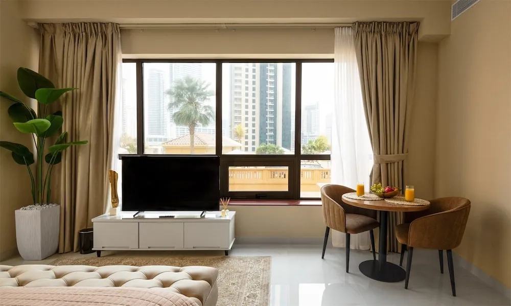 Süit, Havuz Manzaralı