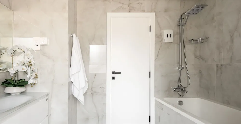 Stüdyo, Havuz Manzaralı