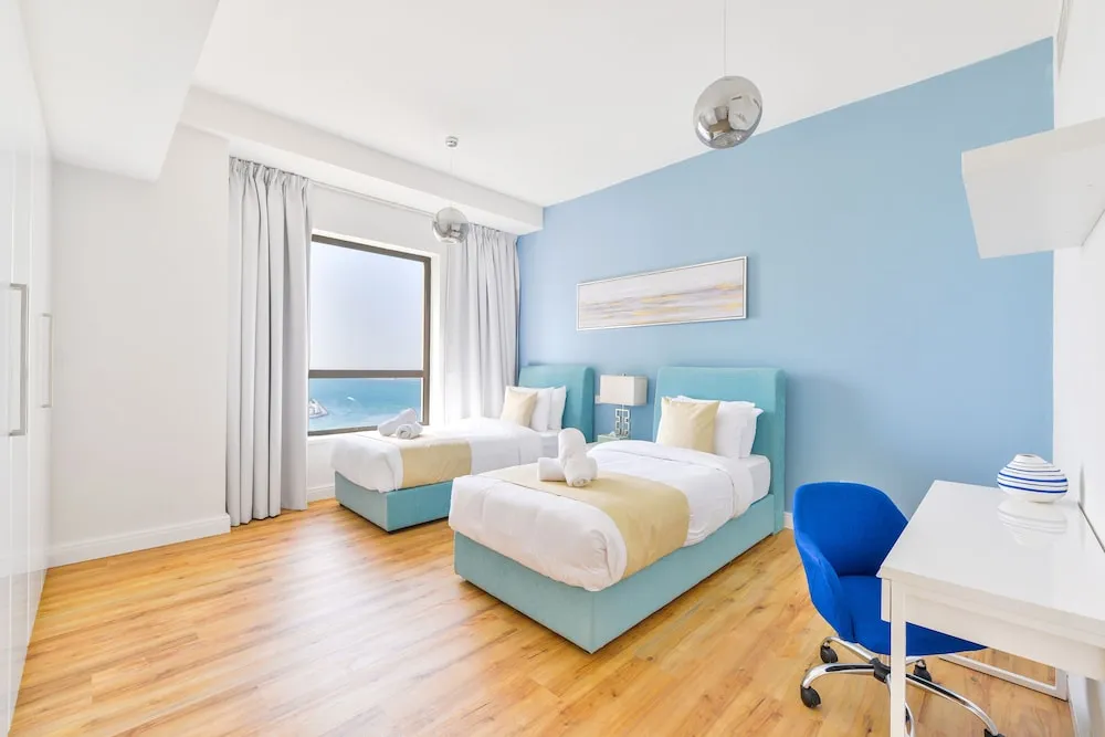 Deluxe 2BR Apartment