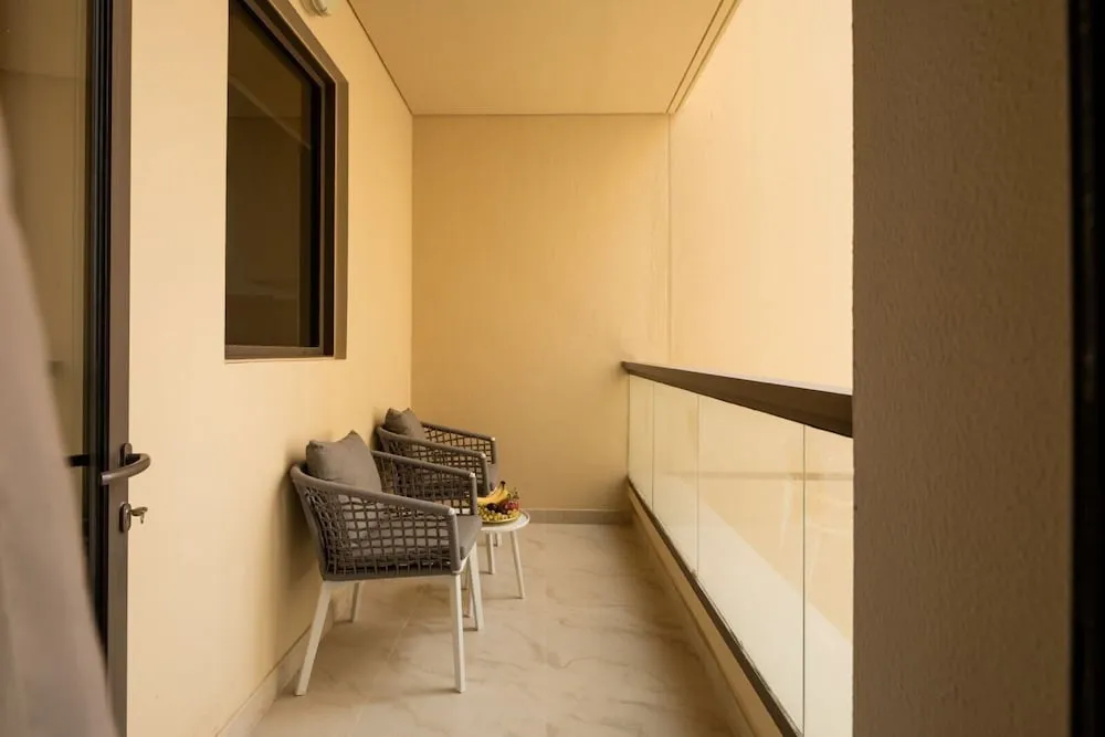 Apart Daire, Kısmi Deniz Manzaralı