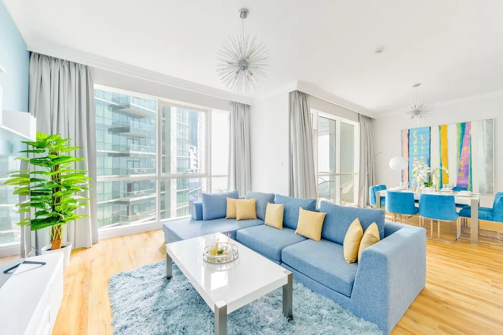 Deluxe 2BR Apartment plus maids room - Sea View