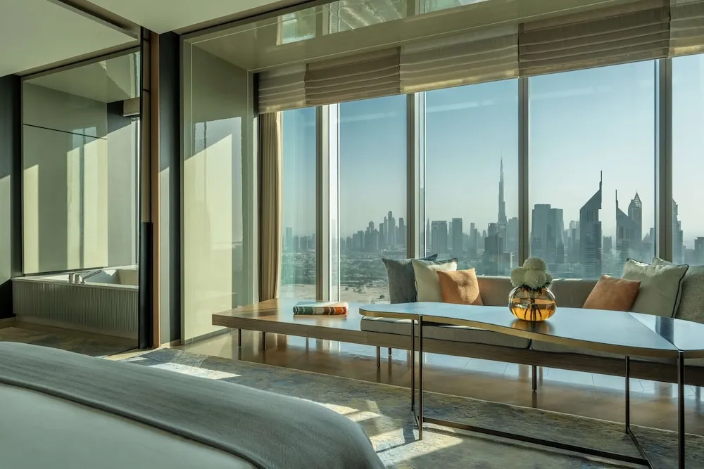 Grand Oda, 1 En Büyük (King) Boy Yatak (UAE ID | Za'abeel Burj Khalifa View)