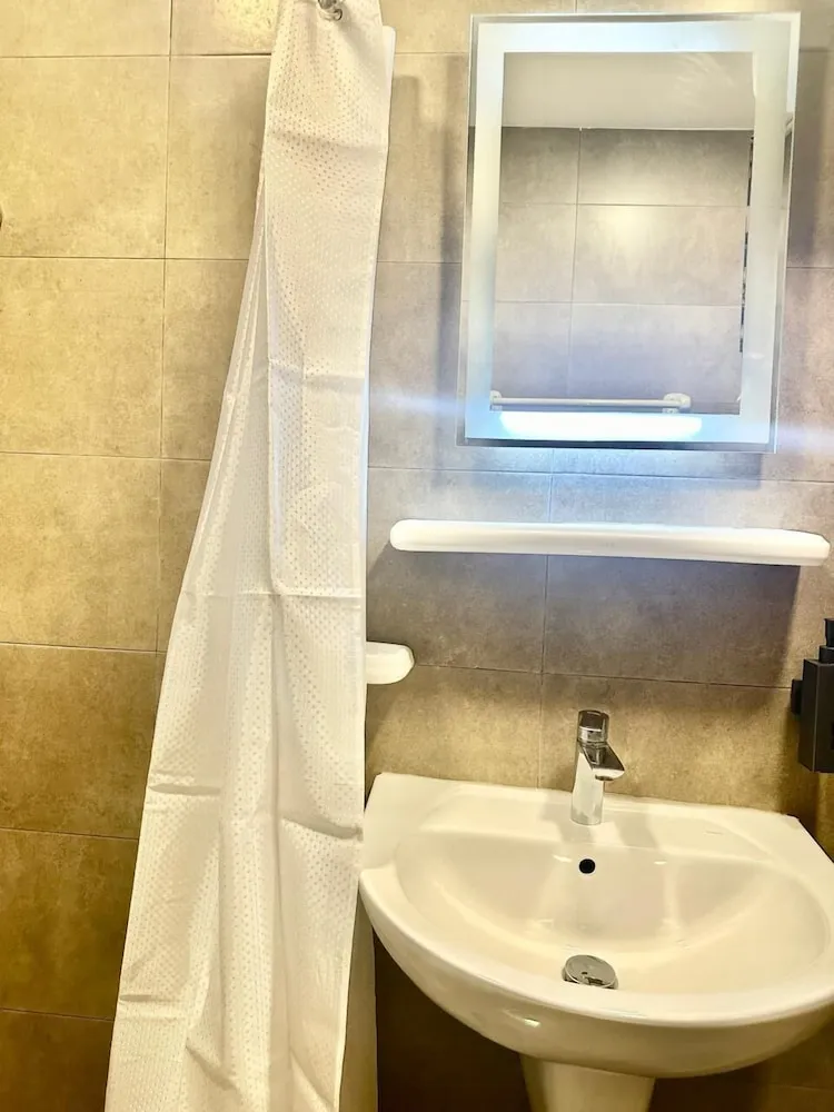 Standard Tek Büyük veya İki Ayrı Yataklı Oda