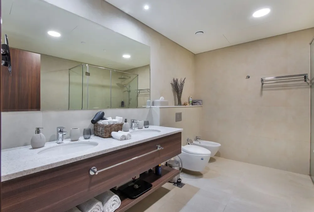 Superior Apart Daire, Deniz Manzaralı