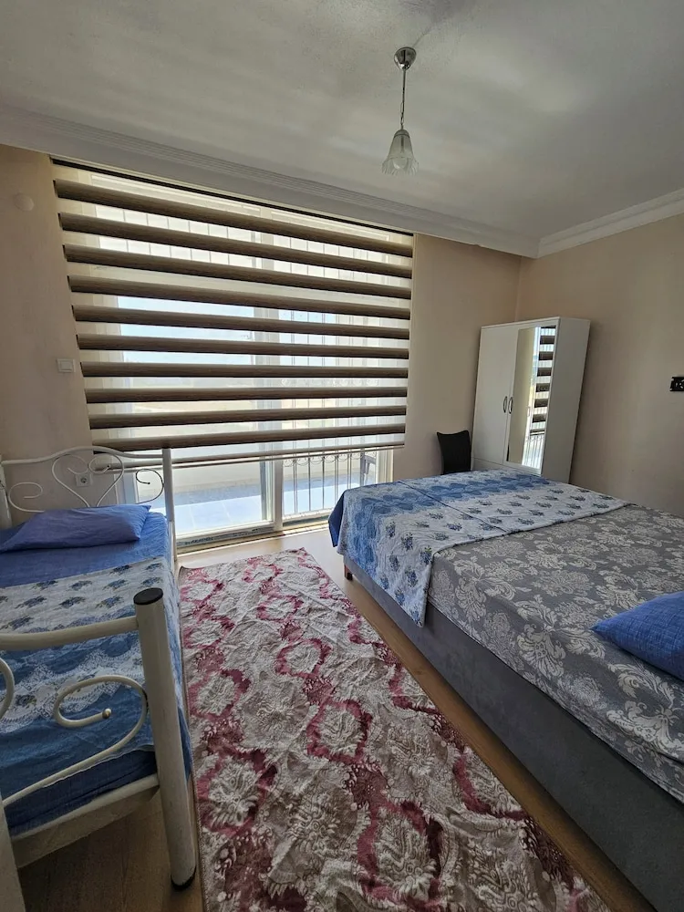 Basic Büyük Yataklı Tek Kişilik Oda, Balkon, Şehir Manzaralı