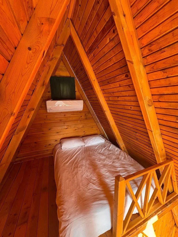 Jakuzili Suite Bungalov-11