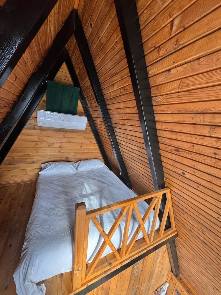 Jakuzili Somineli Suite Bungalov-6