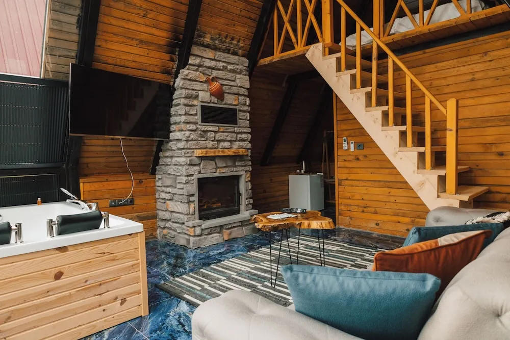 Jakuzili Somineli Suite Bungalov-6