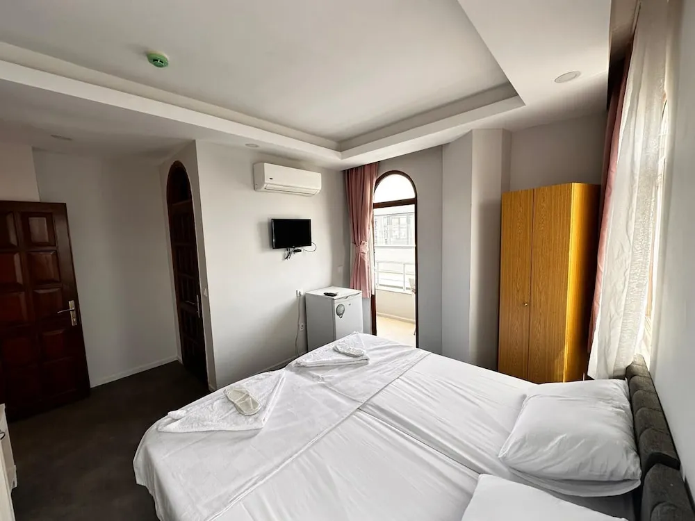 Classic Oda, Balkon, Kısmi Deniz Manzaralı