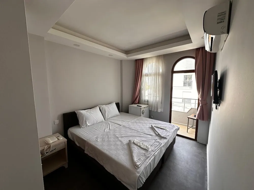 Classic Oda, Balkon, Kısmi Deniz Manzaralı