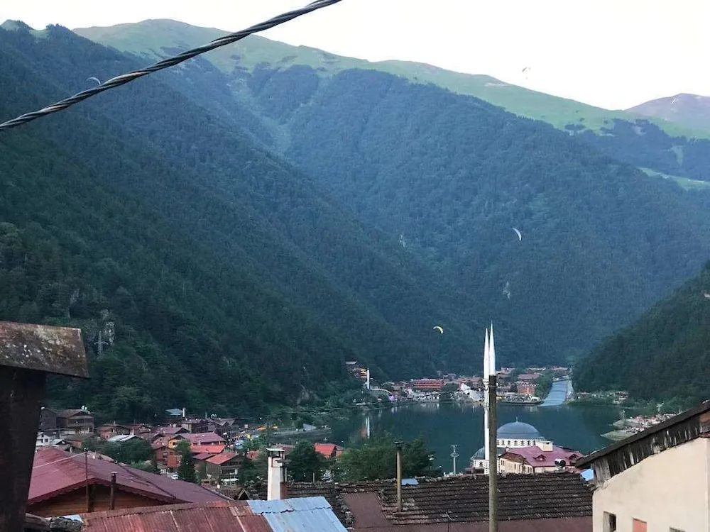 Villa, Göl Manzaralı