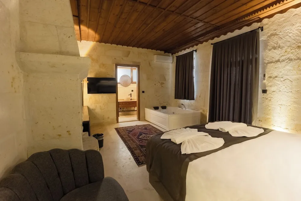 Deluxe Tek Büyük Yataklı Oda