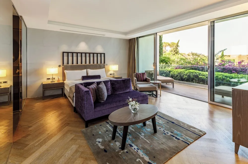 Executive Family Suite, Partial Sea View