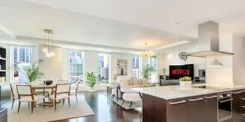 LUX The Elegant DIFC Suite