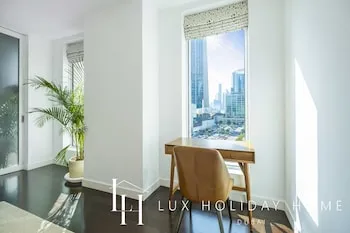 LUX The Elegant DIFC Suite