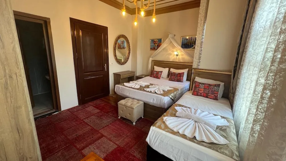 Standard Üç Kişilik Oda, Şehir Manzaralı