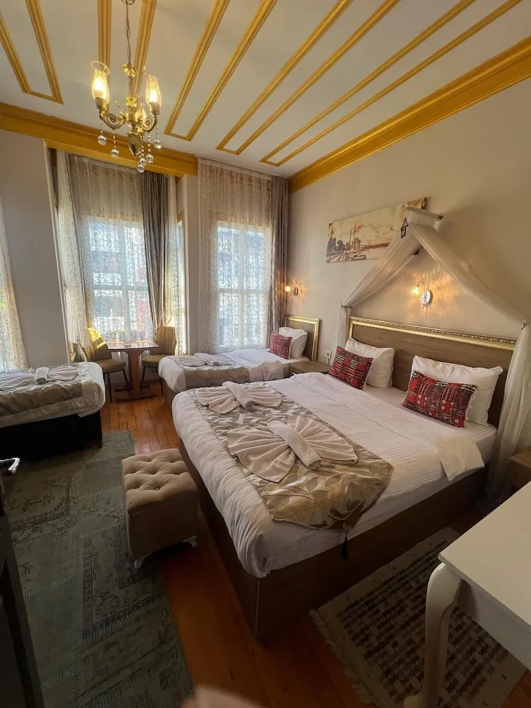Family Dört Kişilik Oda, Şehir Manzaralı