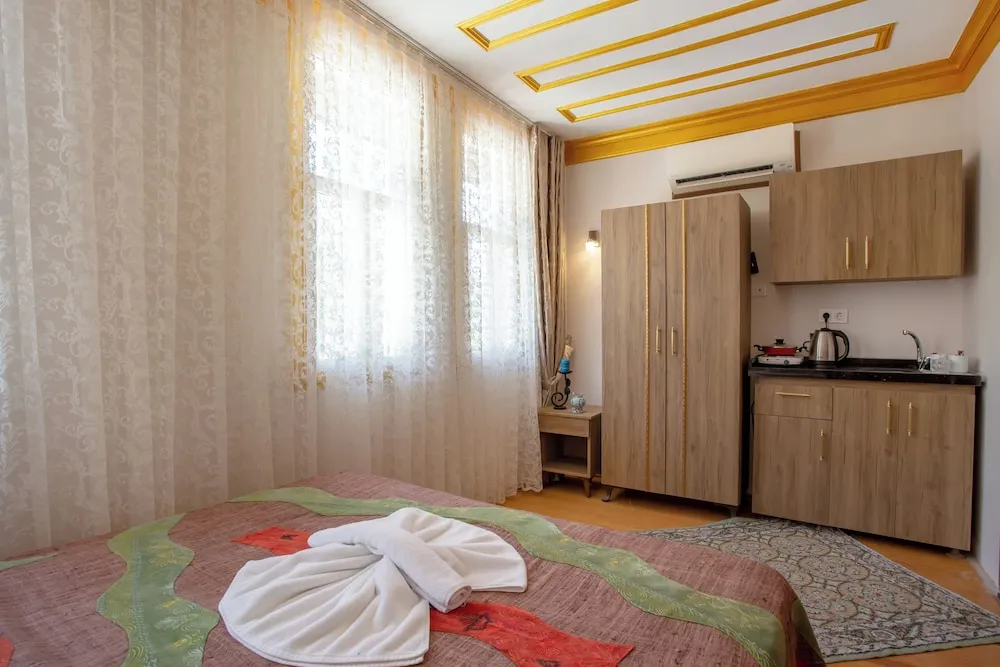 Economy Tek Büyük Yataklı Oda, 1 Büyük (Queen) Boy Yatak, Özel Banyo, Şehir Manzaralı