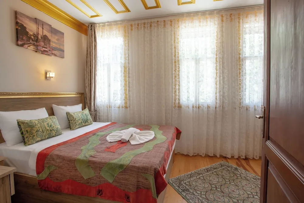 Economy Tek Büyük Yataklı Oda, 1 Büyük (Queen) Boy Yatak, Özel Banyo, Şehir Manzaralı