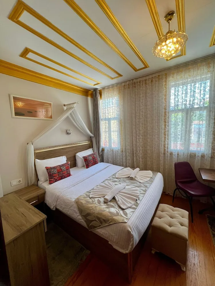 Economy Tek Büyük Yataklı Oda, 1 Büyük (Queen) Boy Yatak, Özel Banyo, Şehir Manzaralı