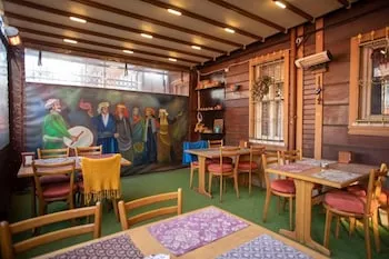 April Story Apart Hotel