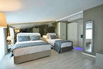 Hotel Adamel City