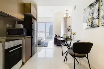 GreenFuture - Downtown View, High Rise Luxurious Studio