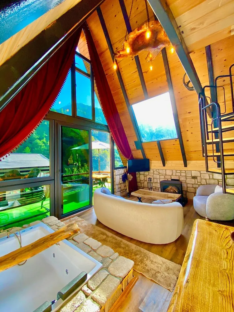 Deluxe Bungalov, Nehir Manzaralı