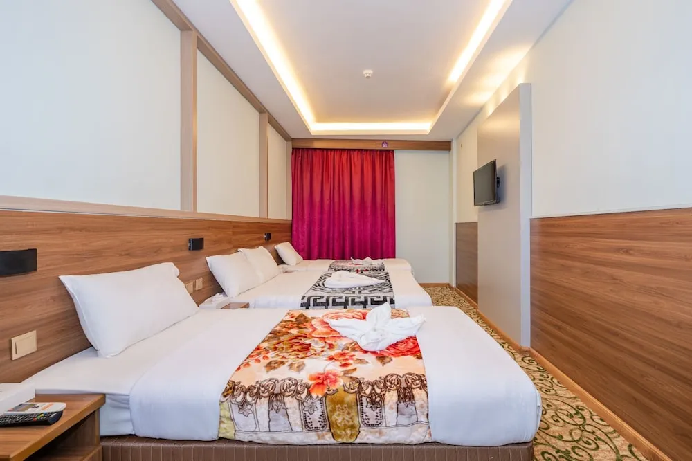 Standard Dört Kişilik Oda