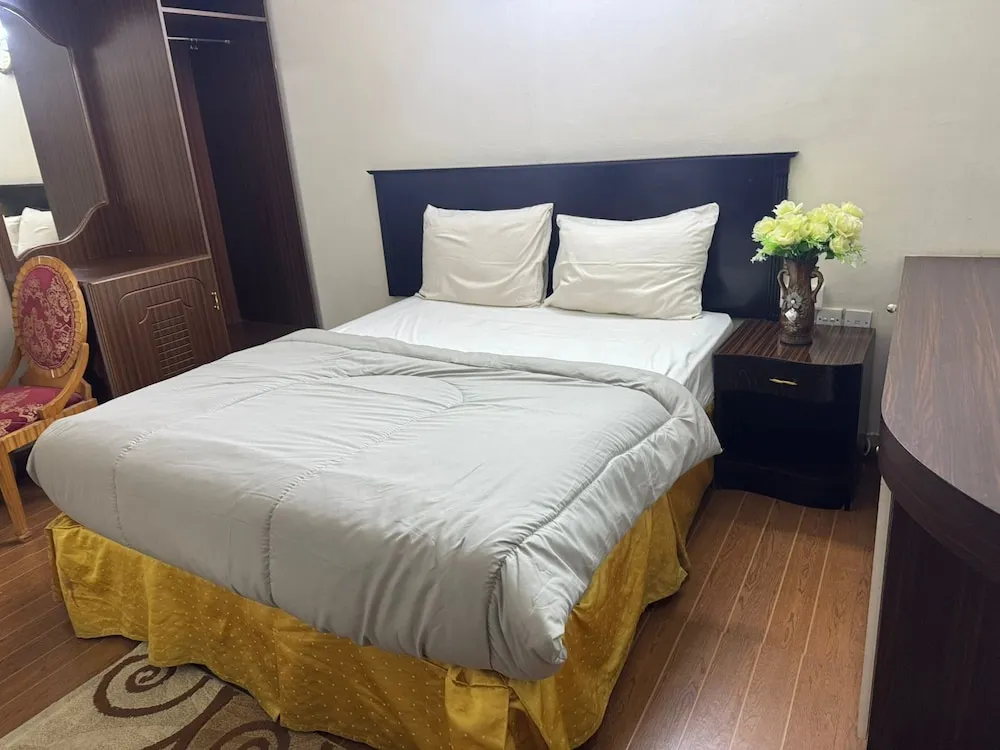 Basic Tek Büyük Yataklı Oda