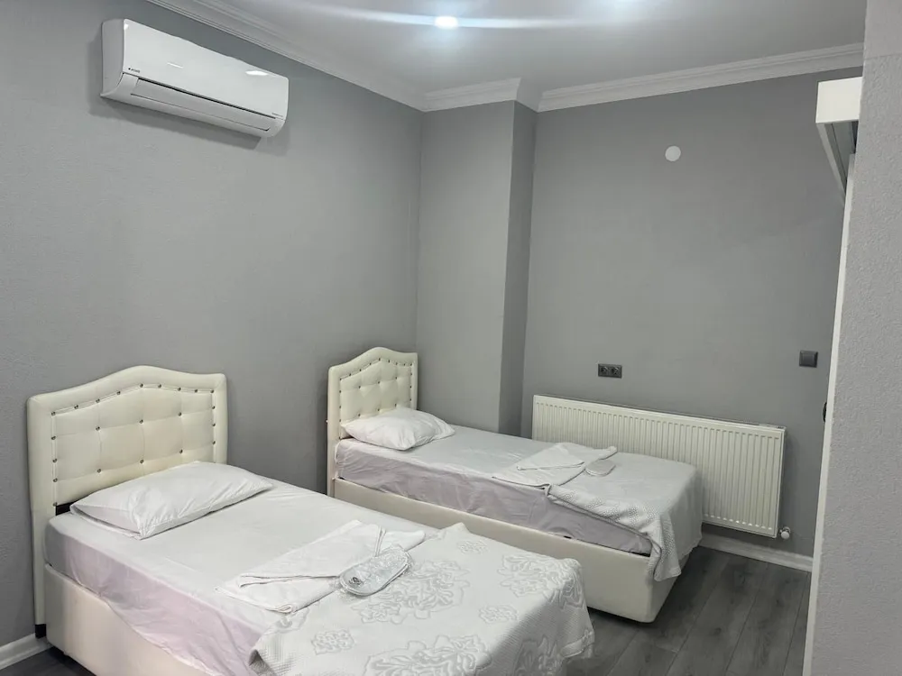 Basic İki Ayrı Yataklı Oda