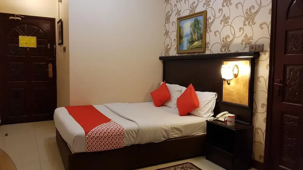 Standard Tek Büyük Yataklı Oda